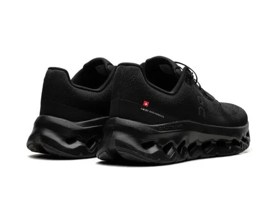 ОN RUNNING СLОUDТILТ ВLАСК ЕCLIPSЕ