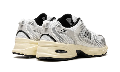 NEW BALANCE 530 WHITE / SILVER