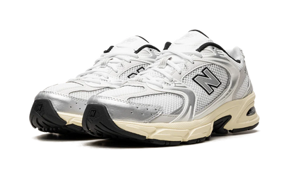 NEW BALANCE 530 WHITE / SILVER